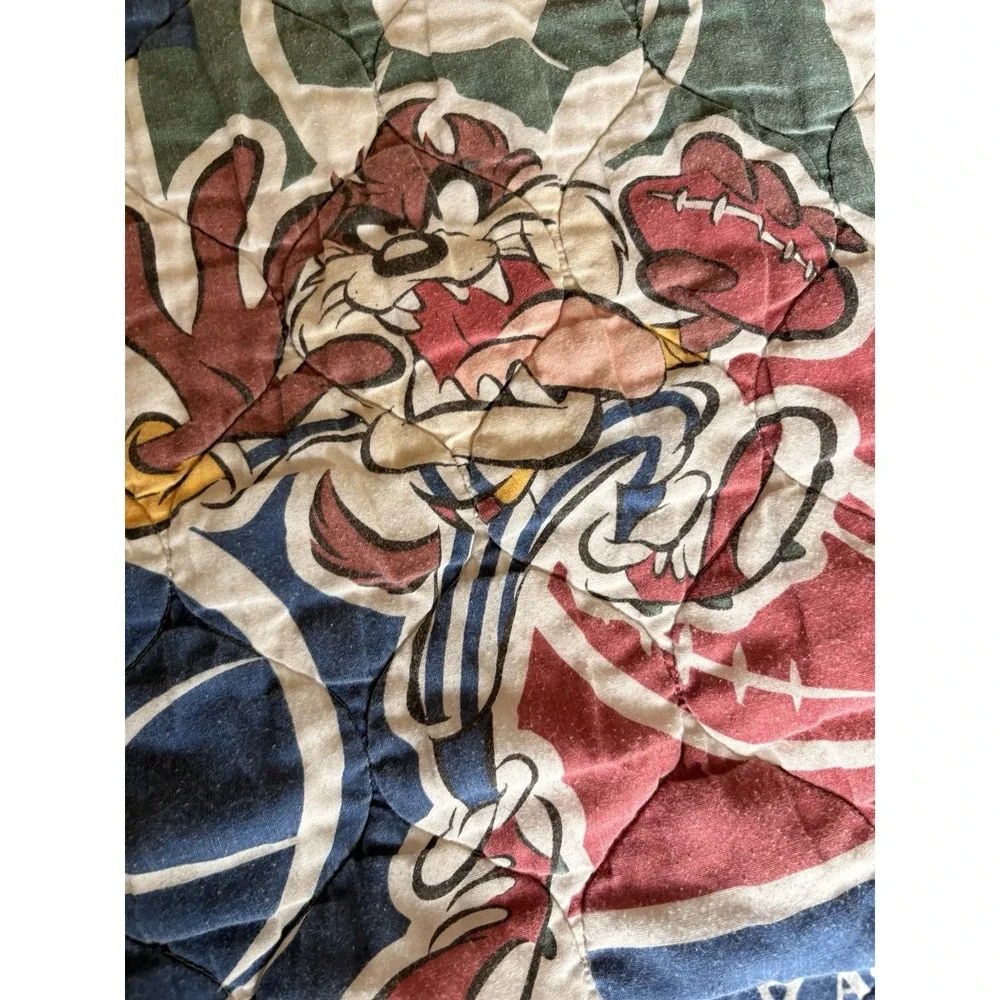 Vintage 1997 Looney Tunes Baby Crib Quilt Blanket Taz Wile E Coyote Bugs Bunny